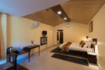Jungle Cottage Resort in Corbett